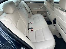 BMW 523i