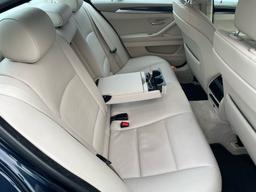 BMW 523i