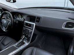 Volvo V60 Facelift  4x4 Plug-in Hybrid D6