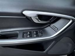 Volvo V60 Facelift  4x4 Plug-in Hybrid D6