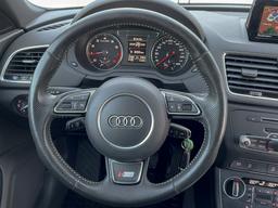 Audi Q3 S-line TFSI