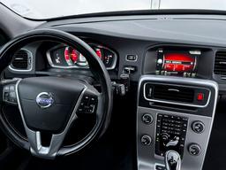 Volvo V60 Facelift  4x4 Plug-in Hybrid D6