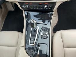 BMW 523i