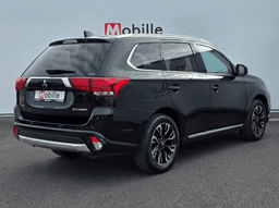 Mitsubishi Outlander Plug-in hybrid (Drīzumā)