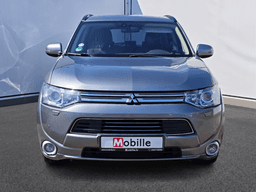 Mitsubishi Outlander Hibrīds
