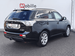 Mitsubishi Outlander Hibrīds