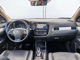 Mitsubishi Outlander Hibrīds