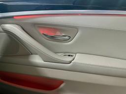 BMW 523i