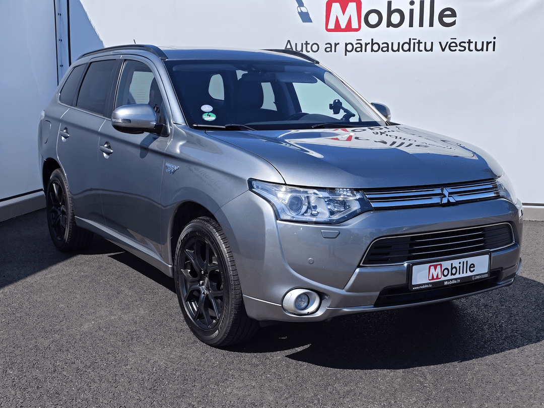 Mitsubishi Outlander Hibrīds